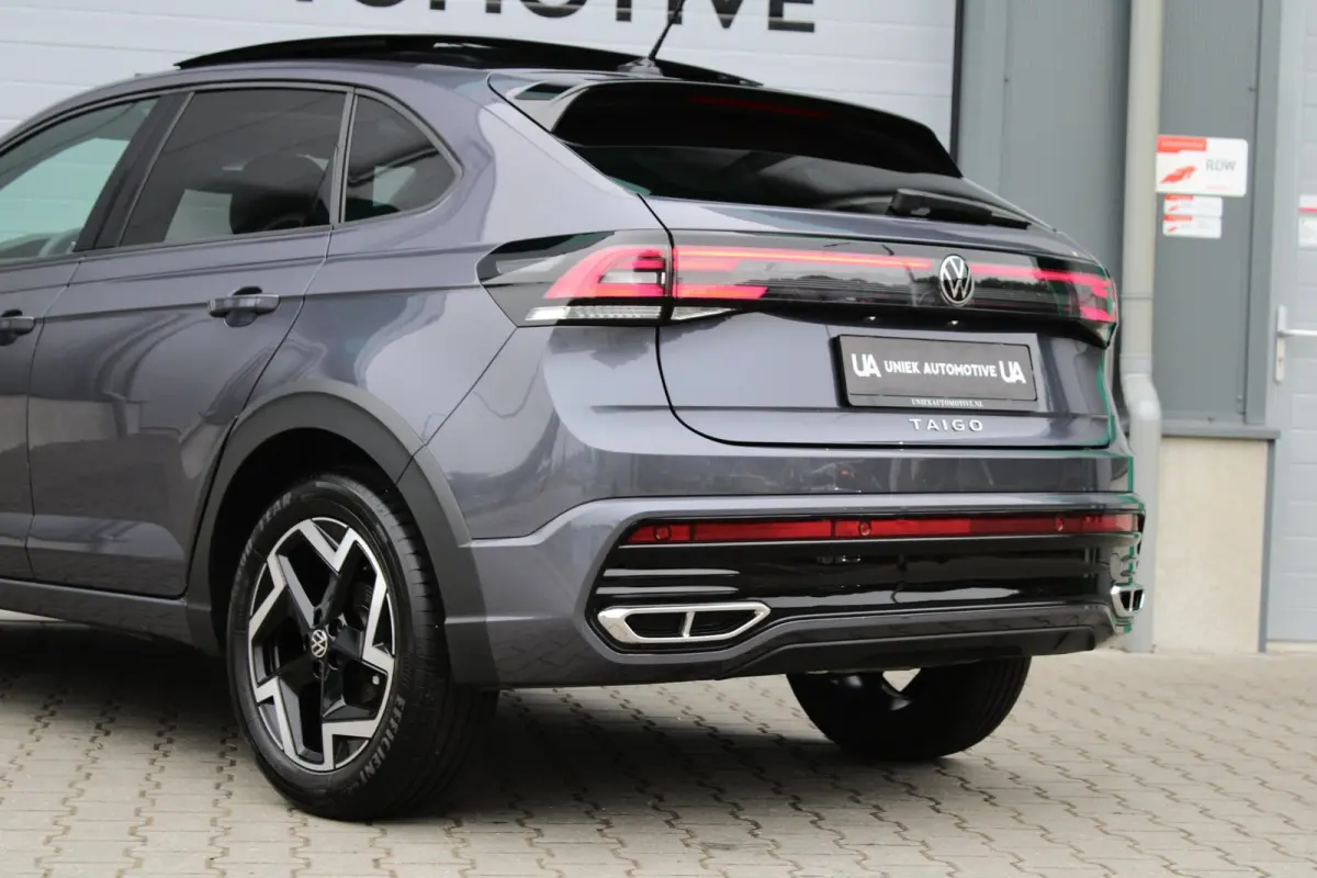 1.0 TSI 116 PK | R LINE | PANO | CARPLAY | LED | ACC | NAVIGATIE | PDC | VOL OPTIES!