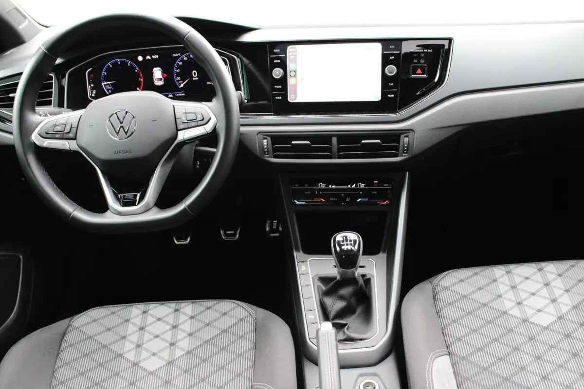 1.0 TSI 116 PK | R LINE | PANO | CARPLAY | LED | ACC | NAVIGATIE | PDC | VOL OPTIES!