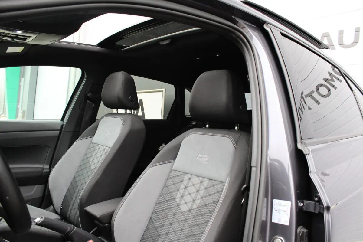 1.0 TSI 116 PK | R LINE | PANO | CARPLAY | LED | ACC | NAVIGATIE | PDC | VOL OPTIES!