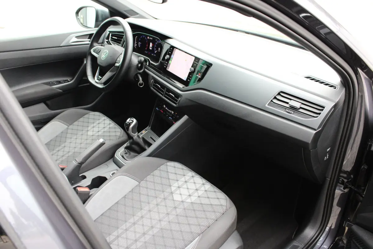 1.0 TSI 116 PK | R LINE | PANO | CARPLAY | LED | ACC | NAVIGATIE | PDC | VOL OPTIES!
