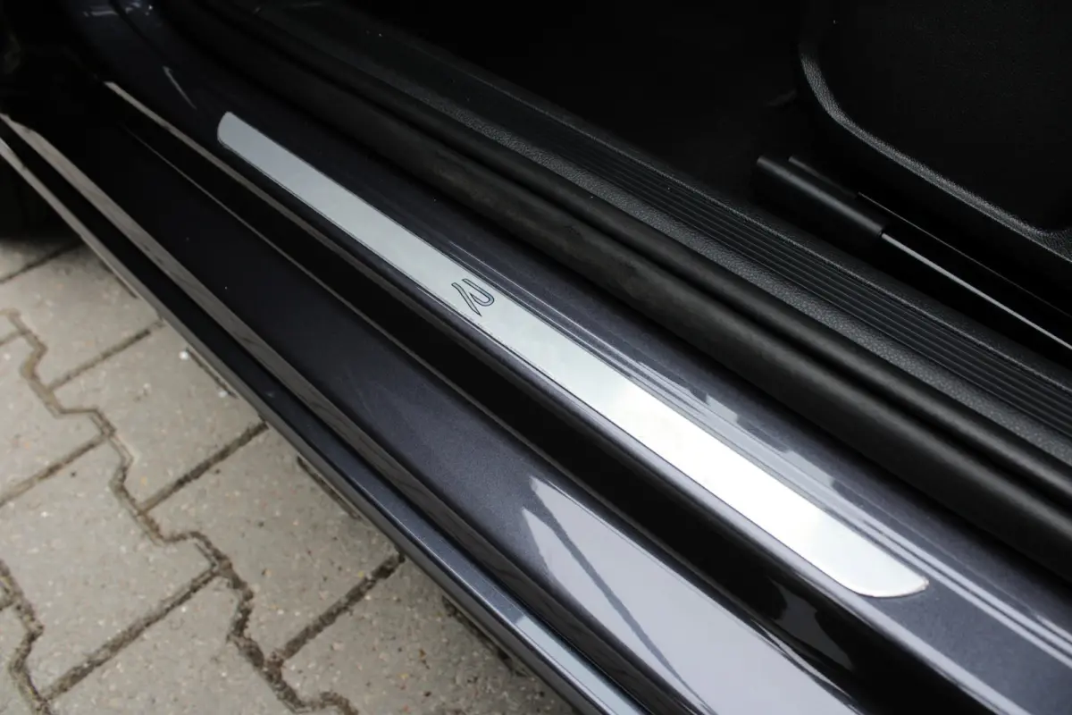 1.0 TSI 116 PK | R LINE | PANO | CARPLAY | LED | ACC | NAVIGATIE | PDC | VOL OPTIES!