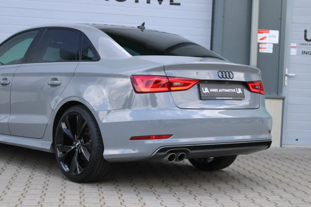 1.4 TFSI Ambiente Pro Line S | S-LINE | NARDOGRIJS | S-TRONIC | B & O | 19" BLACK | BLACK OPTIK | ZÉÉR DIK!