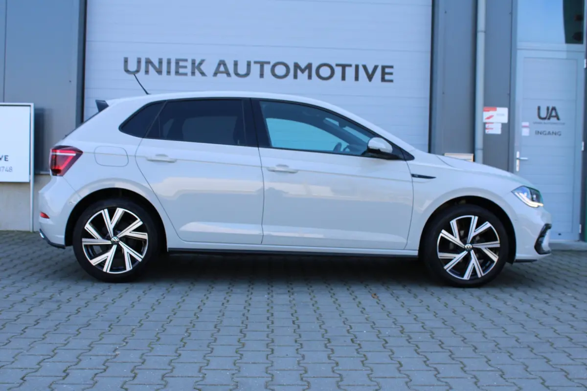 1.0 TSI | DSG | HIGHLINE BUSINESS R | R LINE | BEATS | CAMERA | CARPLAY | NAVI | KEYLESS | DODEHOEK | VOL OPTIES!