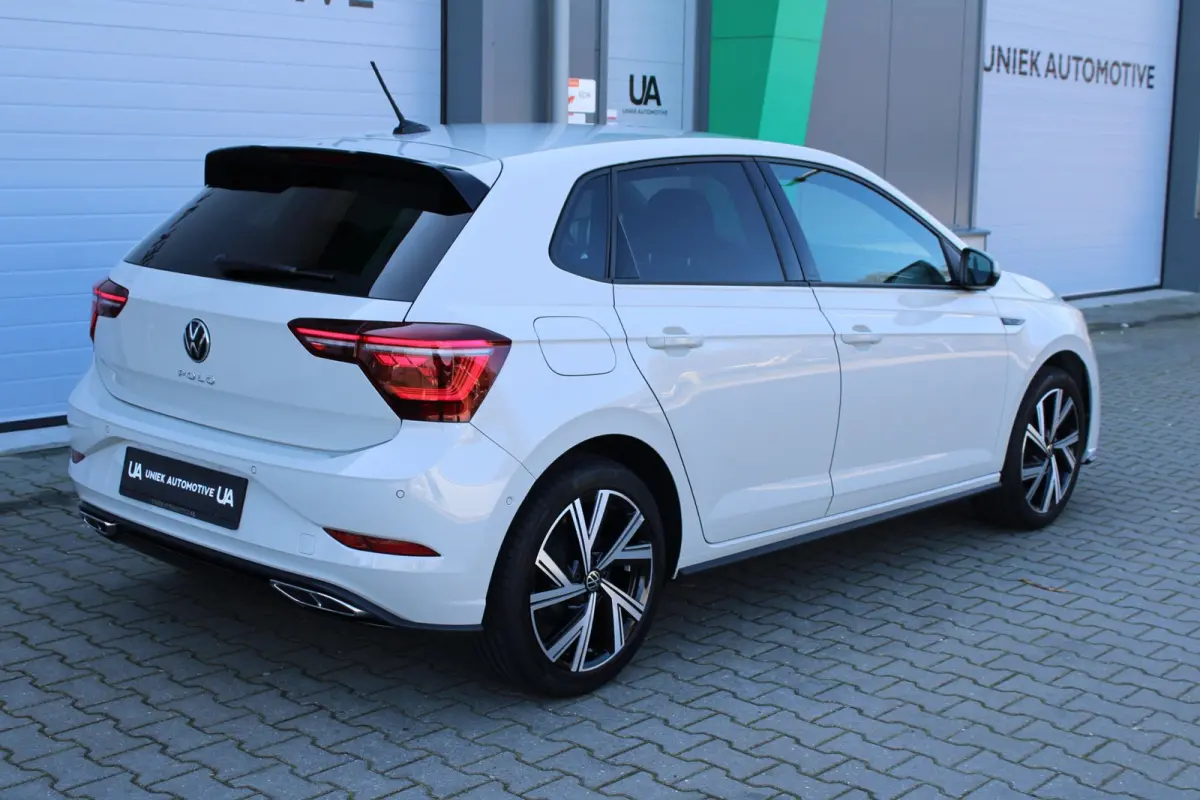 1.0 TSI | DSG | HIGHLINE BUSINESS R | R LINE | BEATS | CAMERA | CARPLAY | NAVI | KEYLESS | DODEHOEK | VOL OPTIES!