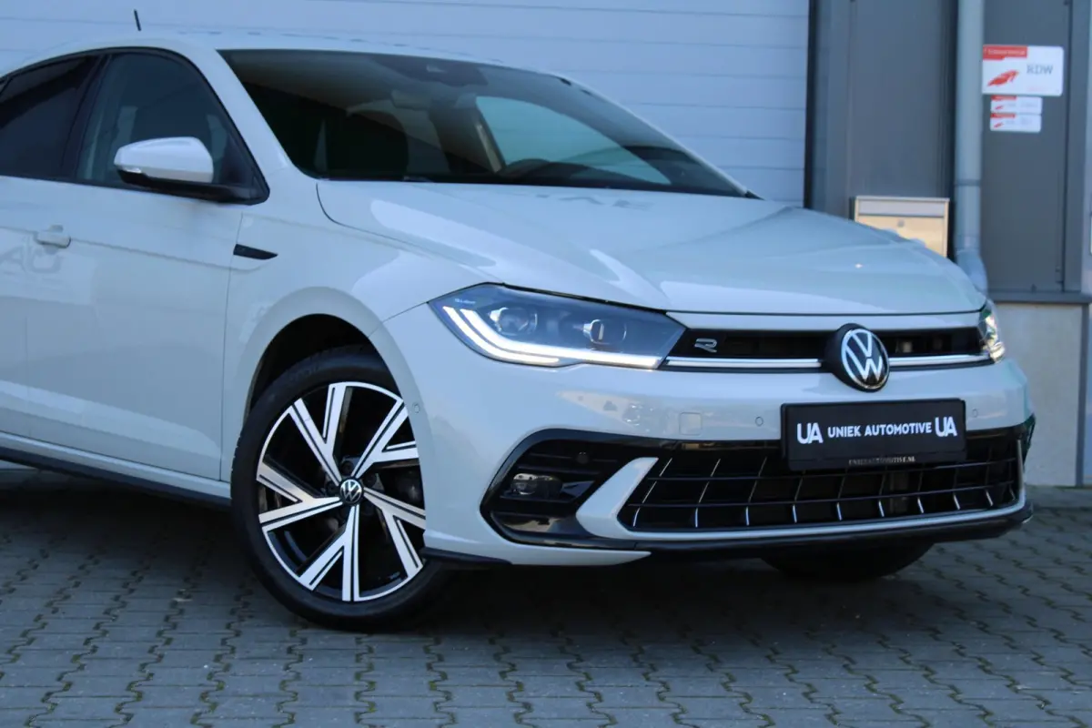 1.0 TSI | DSG | HIGHLINE BUSINESS R | R LINE | BEATS | CAMERA | CARPLAY | NAVI | KEYLESS | DODEHOEK | VOL OPTIES!