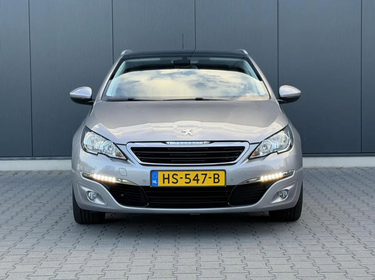 1.2 PureTech Style Panoramadak - Led - Navi - Cruise - Clima