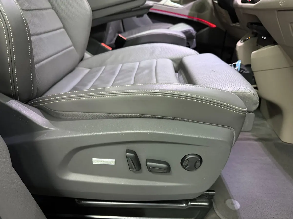 1.4 eHybrid Energetic 7P SOH-96%/PANO/NAVI/H-KARDON/H-UP/LEDER/STOEL-M+MASSAGE+KOELING///
