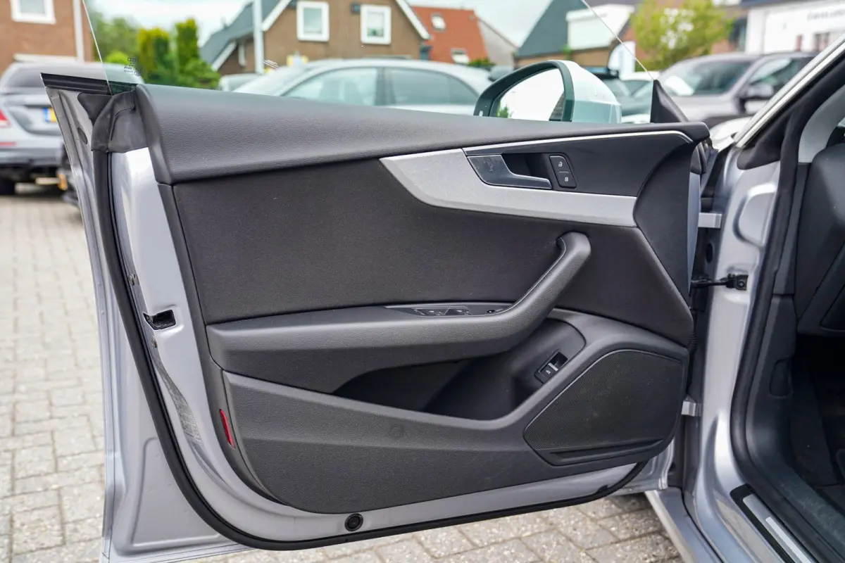 2.0 TFSI MHEV Sport | Navigatie | Elektrisch bedienbare achterklep | Multifunctioneel stuurwiel | Cruise control