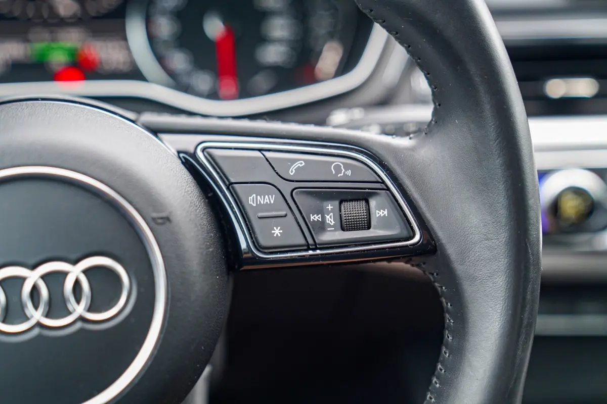 2.0 TFSI MHEV Sport | Navigatie | Elektrisch bedienbare achterklep | Multifunctioneel stuurwiel | Cruise control