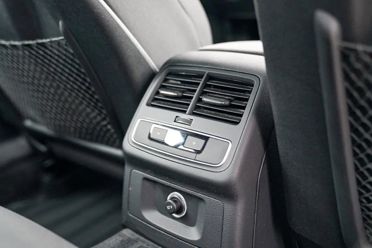 2.0 TFSI MHEV Sport | Navigatie | Elektrisch bedienbare achterklep | Multifunctioneel stuurwiel | Cruise control