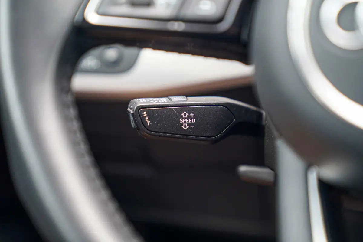 2.0 TFSI MHEV Sport | Navigatie | Elektrisch bedienbare achterklep | Multifunctioneel stuurwiel | Cruise control
