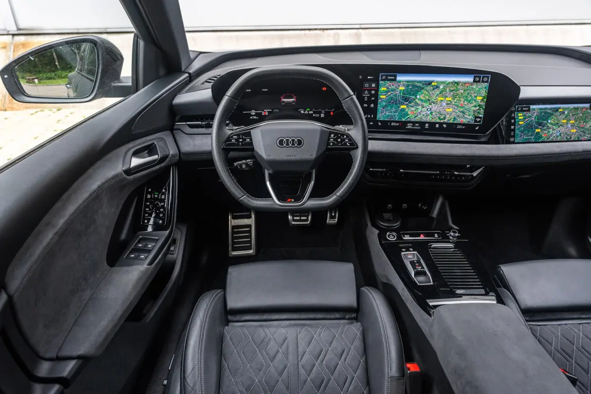 388pk S Edition Quattro 100 kWh | Panoramadak | Luchtvering | Trekhaak | Topview | Sportstoel Plus | Bijrijdersscherm | Stuur- / Stoelverwarming