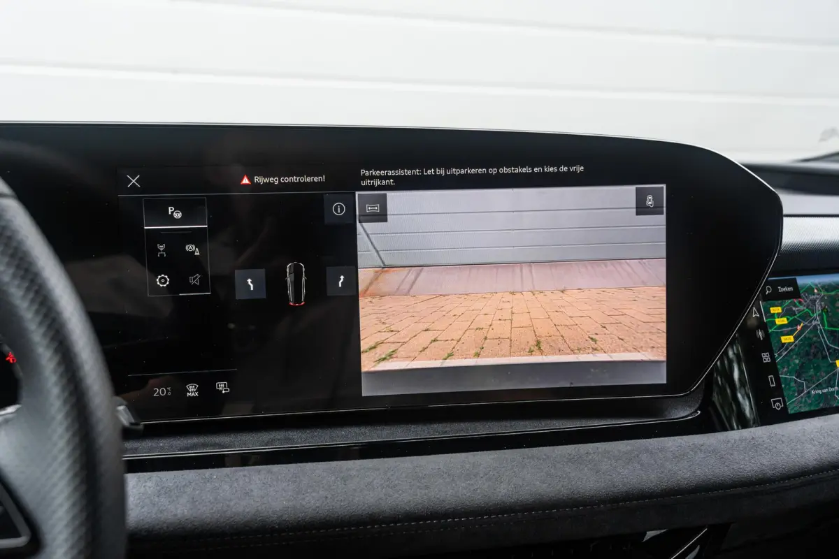 388pk S Edition Quattro 100 kWh | Panoramadak | Luchtvering | Trekhaak | Topview | Sportstoel Plus | Bijrijdersscherm | Stuur- / Stoelverwarming