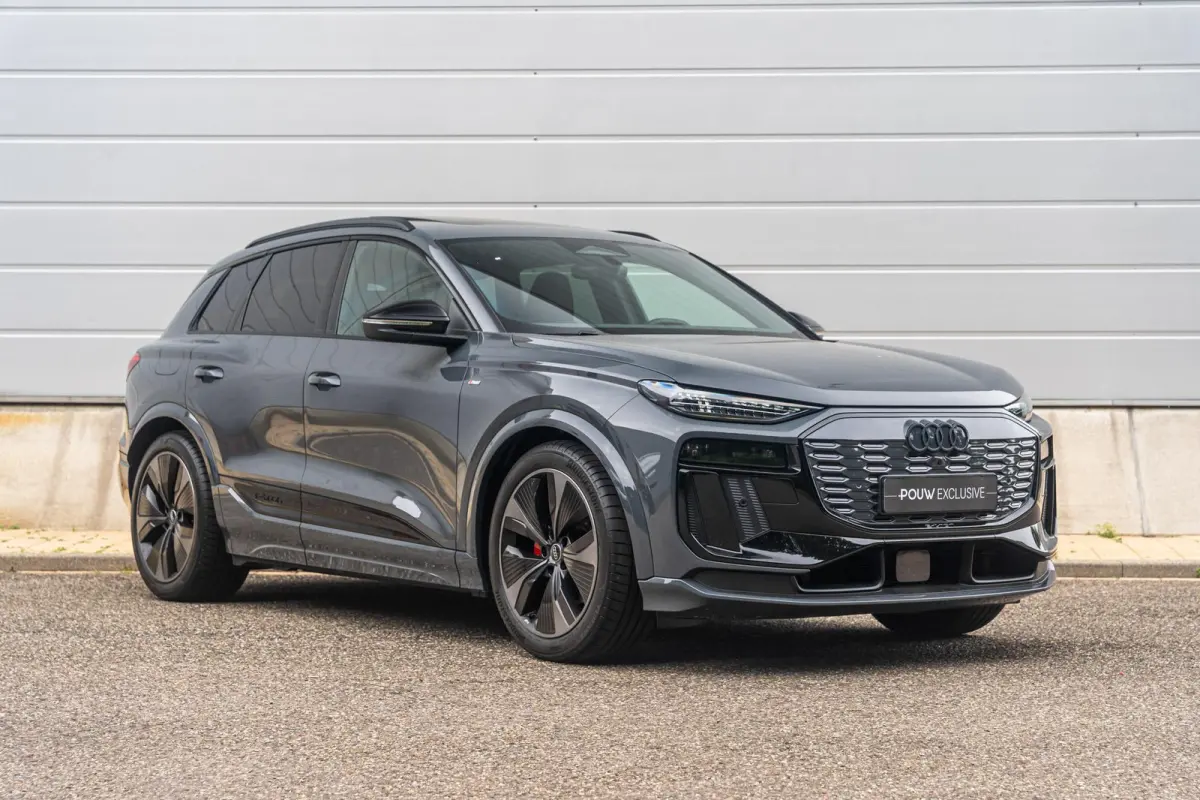 388pk S Edition Quattro 100 kWh | Panoramadak | Luchtvering | Trekhaak | Topview | Sportstoel Plus | Bijrijdersscherm | Stuur- / Stoelverwarming