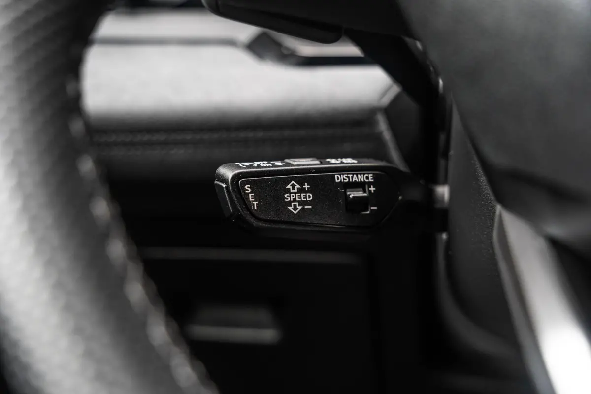 388pk S Edition Quattro 100 kWh | Panoramadak | Luchtvering | Trekhaak | Topview | Sportstoel Plus | Bijrijdersscherm | Stuur- / Stoelverwarming