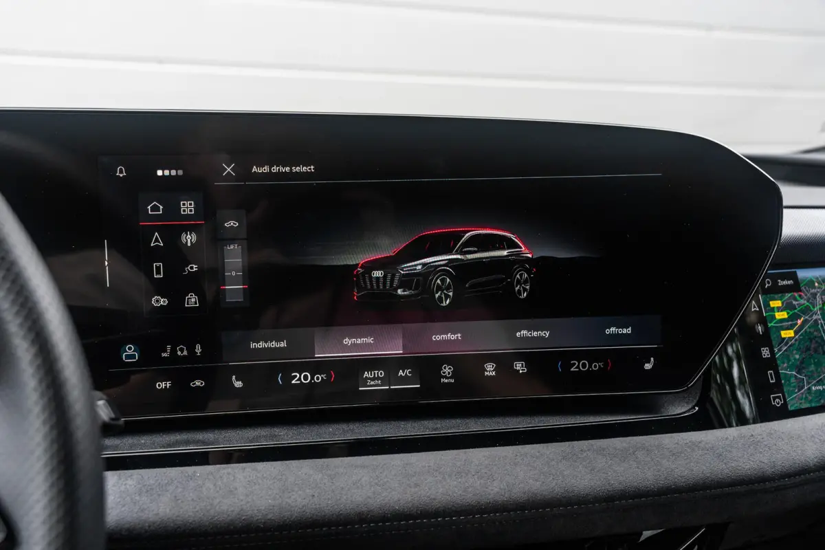 388pk S Edition Quattro 100 kWh | Panoramadak | Luchtvering | Trekhaak | Topview | Sportstoel Plus | Bijrijdersscherm | Stuur- / Stoelverwarming
