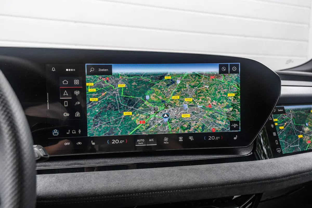 388pk S Edition Quattro 100 kWh | Panoramadak | Luchtvering | Trekhaak | Topview | Sportstoel Plus | Bijrijdersscherm | Stuur- / Stoelverwarming