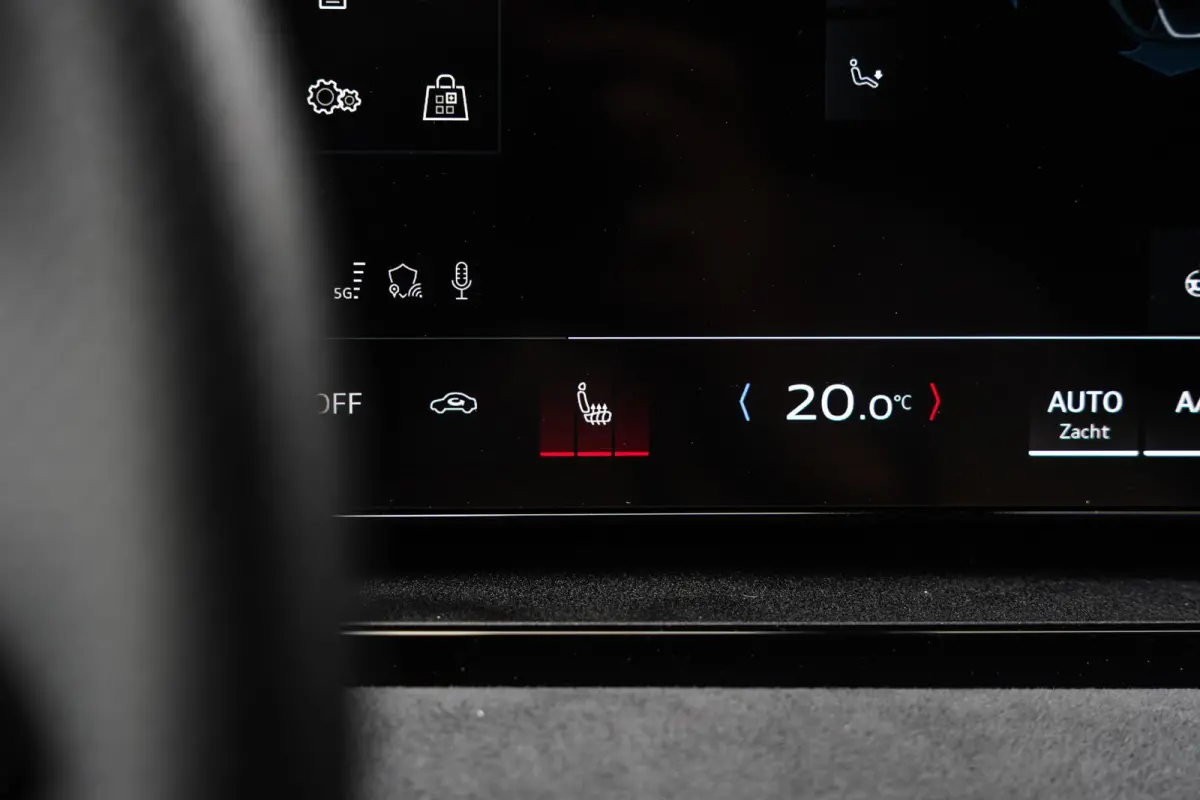 388pk S Edition Quattro 100 kWh | Panoramadak | Luchtvering | Trekhaak | Topview | Sportstoel Plus | Bijrijdersscherm | Stuur- / Stoelverwarming