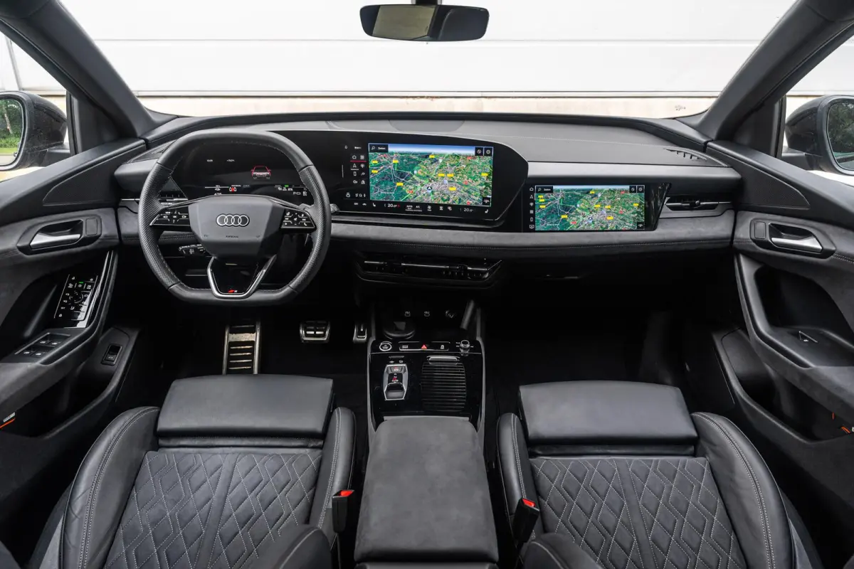388pk S Edition Quattro 100 kWh | Panoramadak | Luchtvering | Trekhaak | Topview | Sportstoel Plus | Bijrijdersscherm | Stuur- / Stoelverwarming