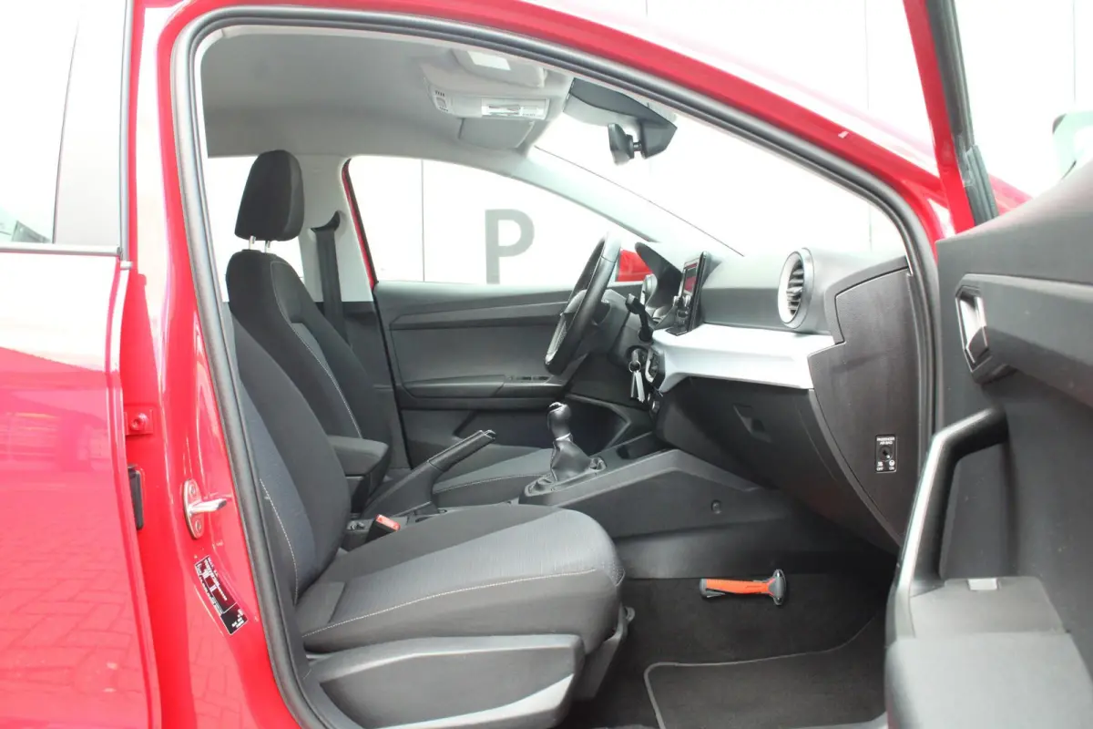 1.0 EcoTSI 95pk Style | Cruise Control | Apple CarPlay/ Android Auto | Airco Automatische | Parkeersensoren Achter