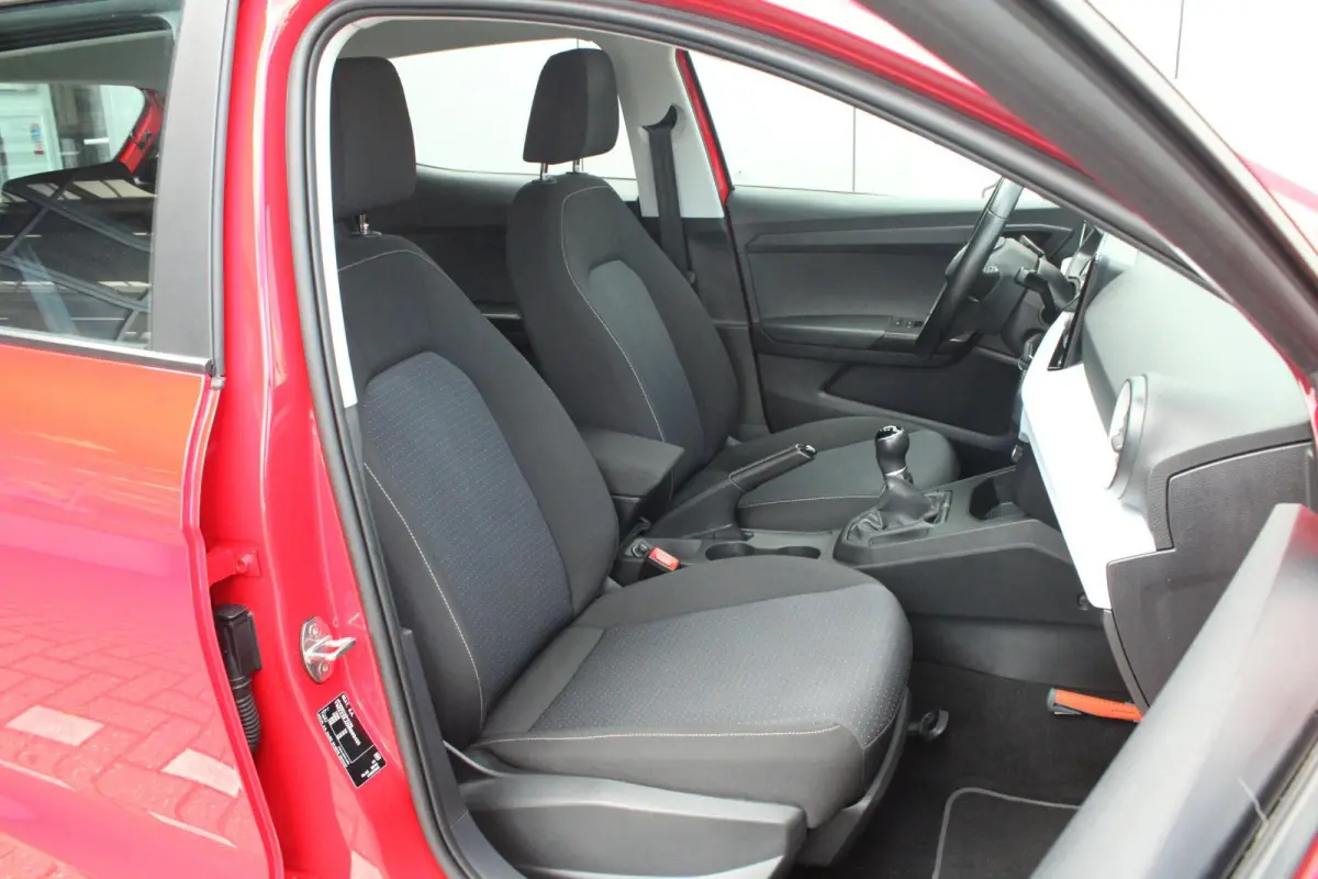 1.0 EcoTSI 95pk Style | Cruise Control | Apple CarPlay/ Android Auto | Airco Automatische | Parkeersensoren Achter