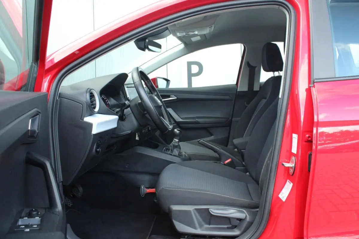 1.0 EcoTSI 95pk Style | Cruise Control | Apple CarPlay/ Android Auto | Airco Automatische | Parkeersensoren Achter
