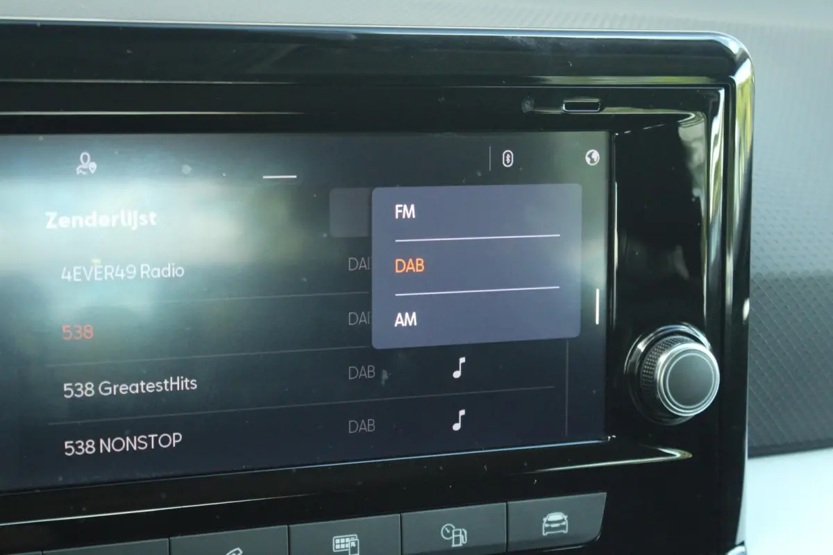 1.0 EcoTSI 95pk Style | Cruise Control | Apple CarPlay/ Android Auto | Airco Automatische | Parkeersensoren Achter