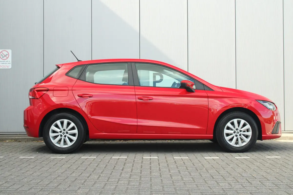 1.0 EcoTSI 95pk Style | Cruise Control | Apple CarPlay/ Android Auto | Airco Automatische | Parkeersensoren Achter