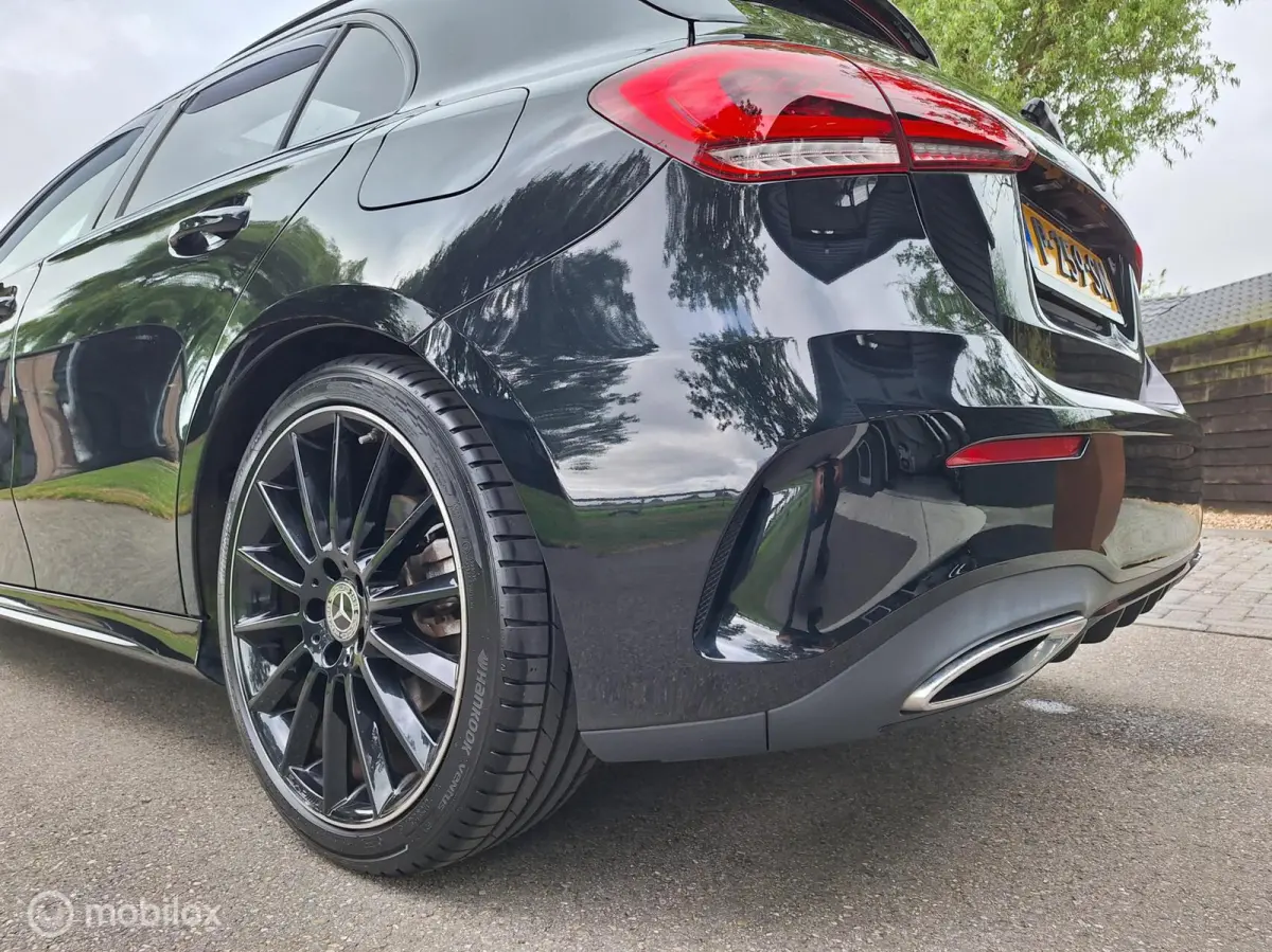 200 AMG Line NL-Auto ! BTW-Auto ! Panoramadak, 19" LM-velgen, Cruise-Control, Climate-Control, Led, Verwarmde voorstoelen.
