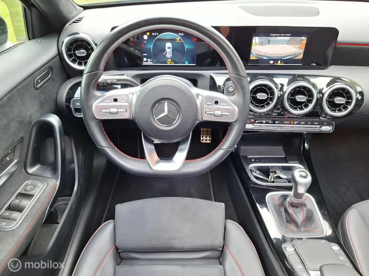 200 AMG Line NL-Auto ! BTW-Auto ! Panoramadak, 19" LM-velgen, Cruise-Control, Climate-Control, Led, Verwarmde voorstoelen.