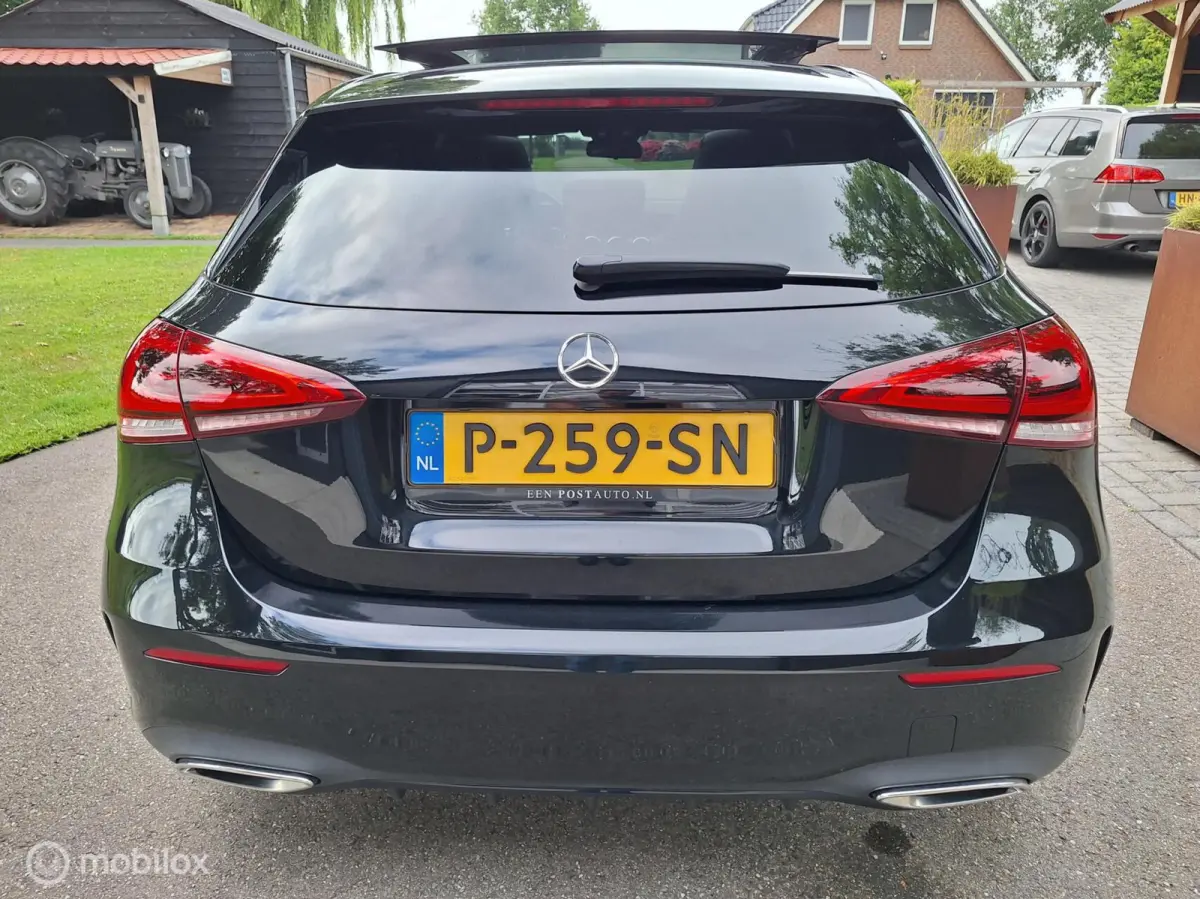 200 AMG Line NL-Auto ! BTW-Auto ! Panoramadak, 19" LM-velgen, Cruise-Control, Climate-Control, Led, Verwarmde voorstoelen.