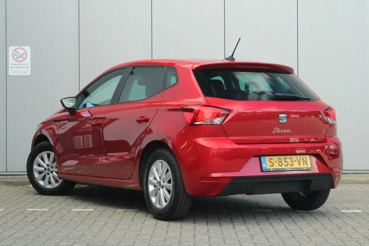 1.0 EcoTSI 95pk Style Business Intense | Cruise Control | Apple CarPlay/ Android auto | Parkeersensoren voor/ Achter | Stoelverwarming | Airco Automatische