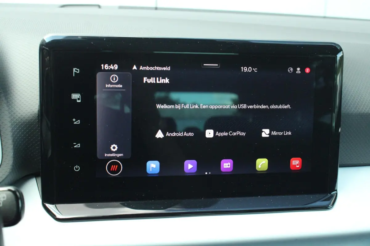 1.0 EcoTSI 95pk Style Business Intense | Cruise Control | Apple CarPlay/ Android auto | Parkeersensoren voor/ Achter | Stoelverwarming | Airco Automatische