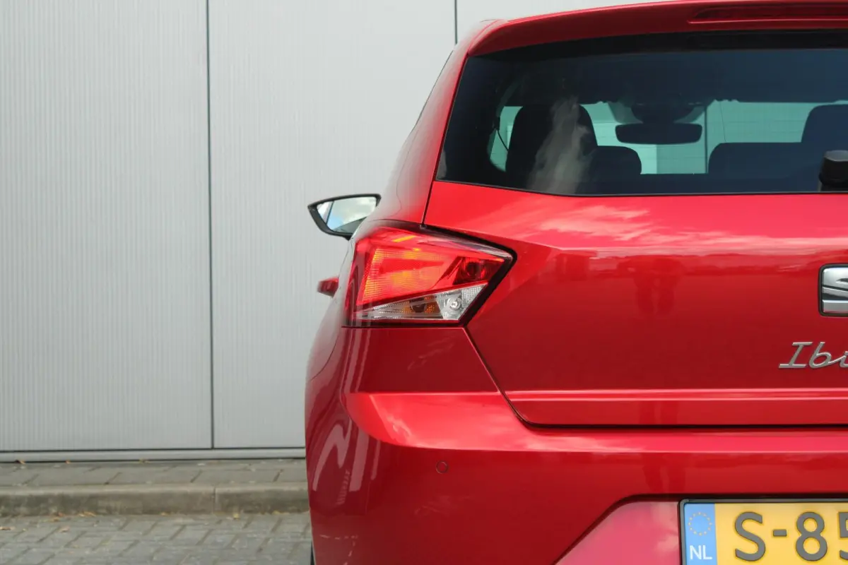 1.0 EcoTSI 95pk Style Business Intense | Cruise Control | Apple CarPlay/ Android auto | Parkeersensoren voor/ Achter | Stoelverwarming | Airco Automatische