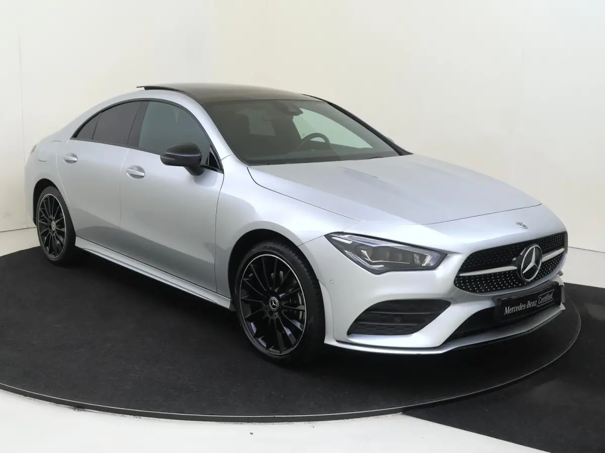 250 e AMG Line Panoramadak / Multispaakvelgen / Parkeercamera / Sfeerverlichting / Nightpakket /