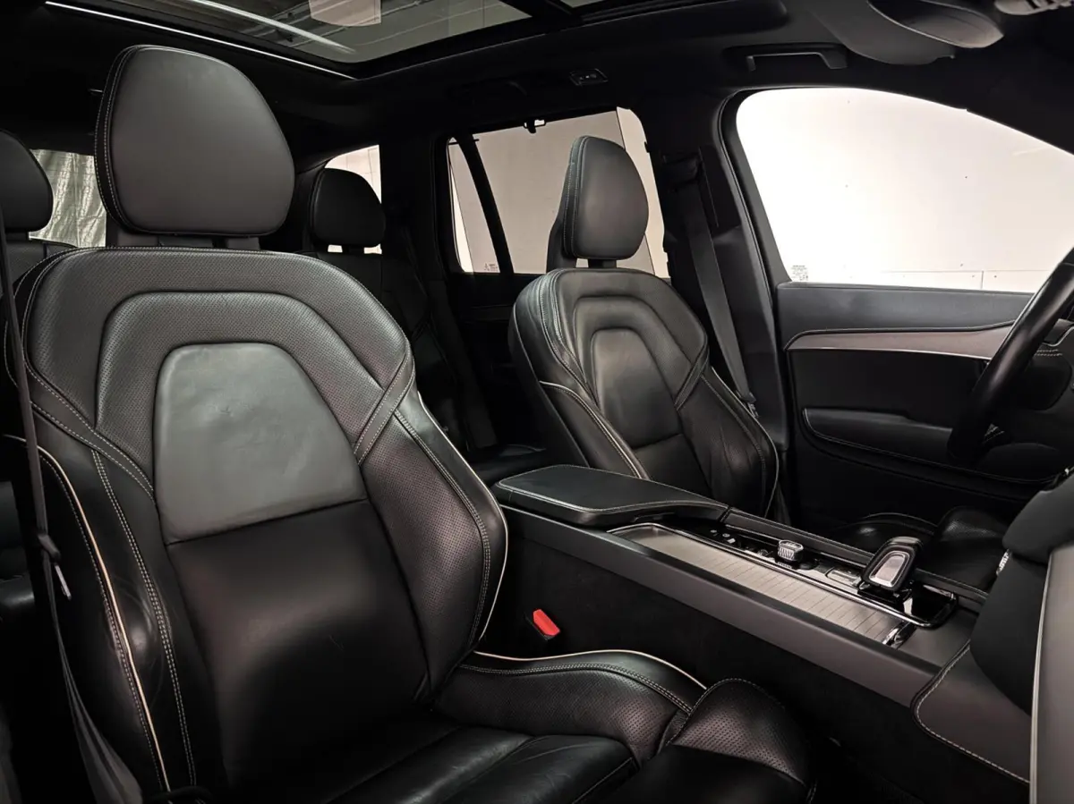 2.0 T8 Recharge AWD R-Design Pano B&W 360º Luchtvering Trekh.