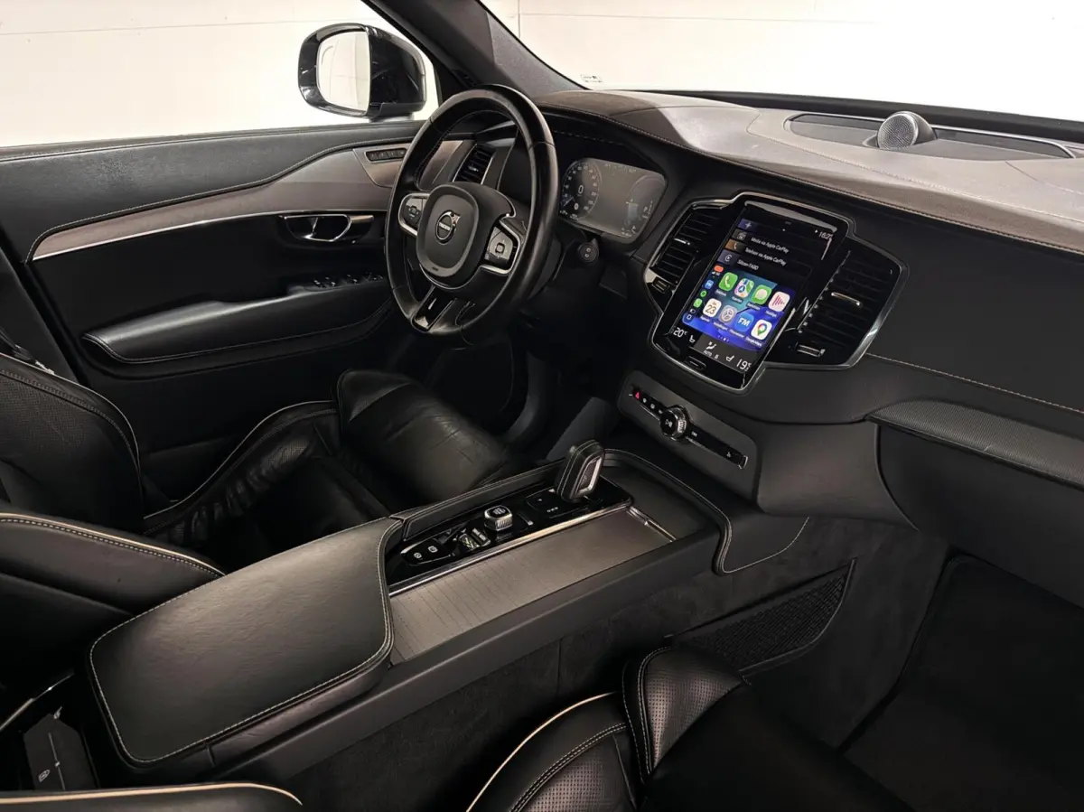 2.0 T8 Recharge AWD R-Design Pano B&W 360º Luchtvering Trekh.