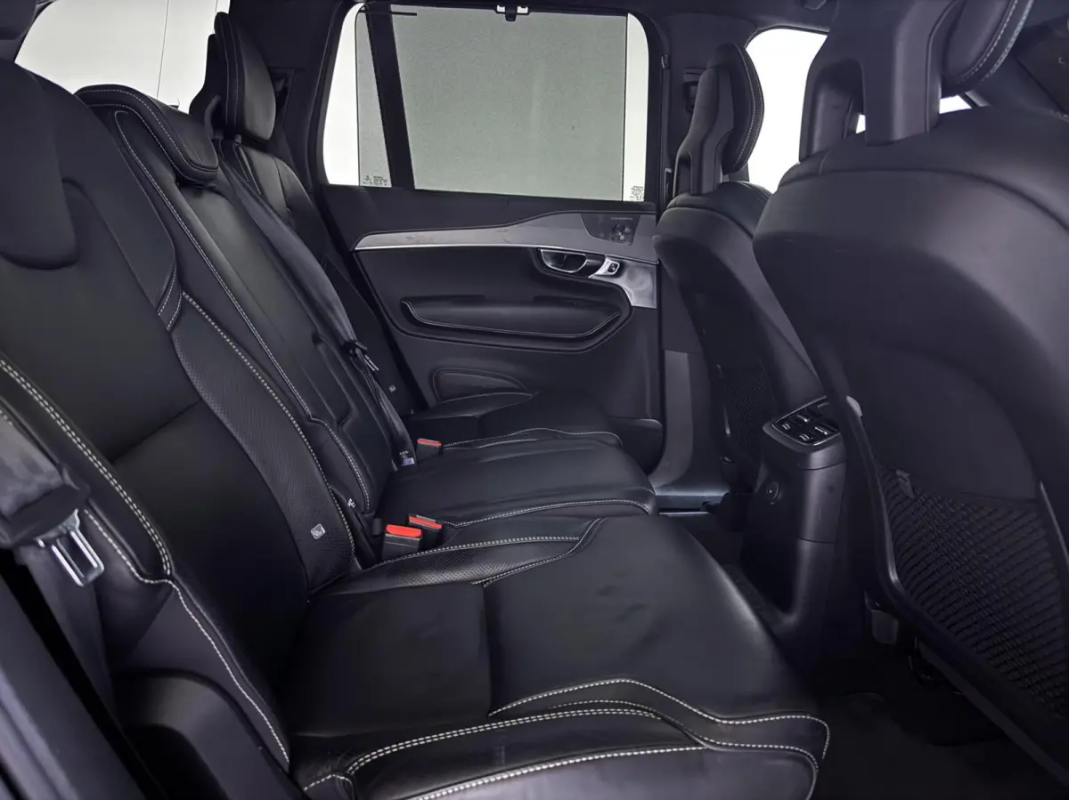 2.0 T8 Recharge AWD R-Design Pano B&W 360º Luchtvering Trekh.