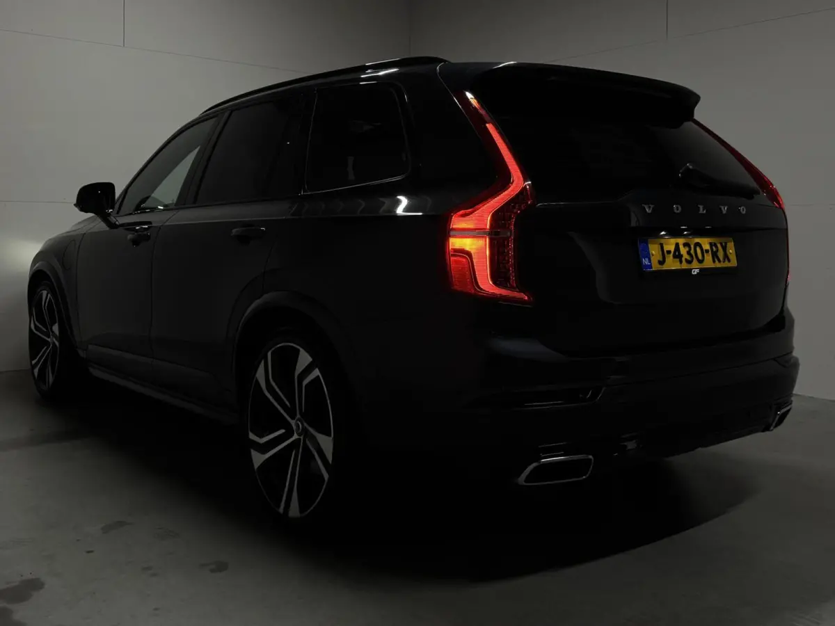 2.0 T8 Recharge AWD R-Design Pano B&W 360º Luchtvering Trekh.