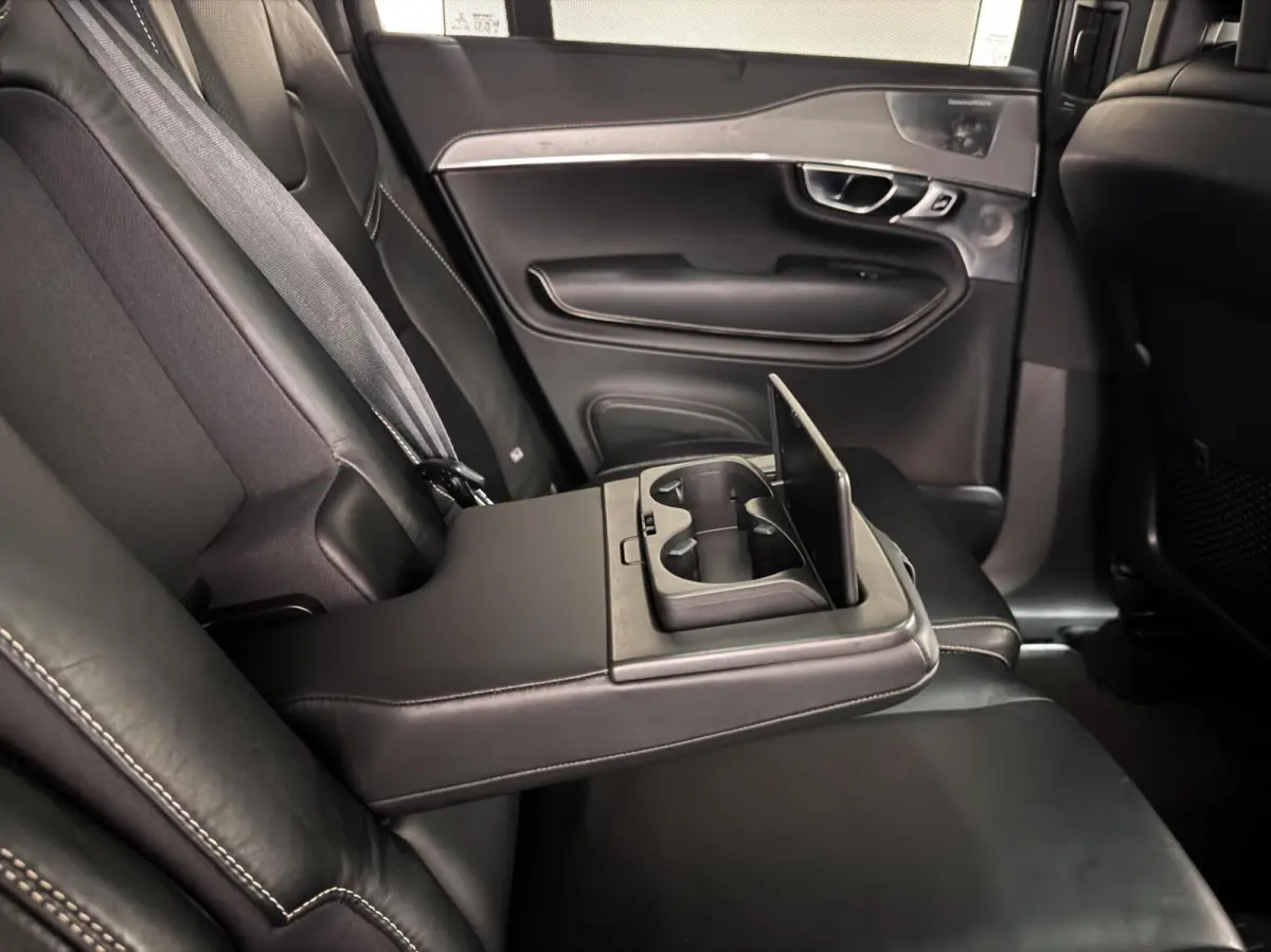 2.0 T8 Recharge AWD R-Design Pano B&W 360º Luchtvering Trekh.