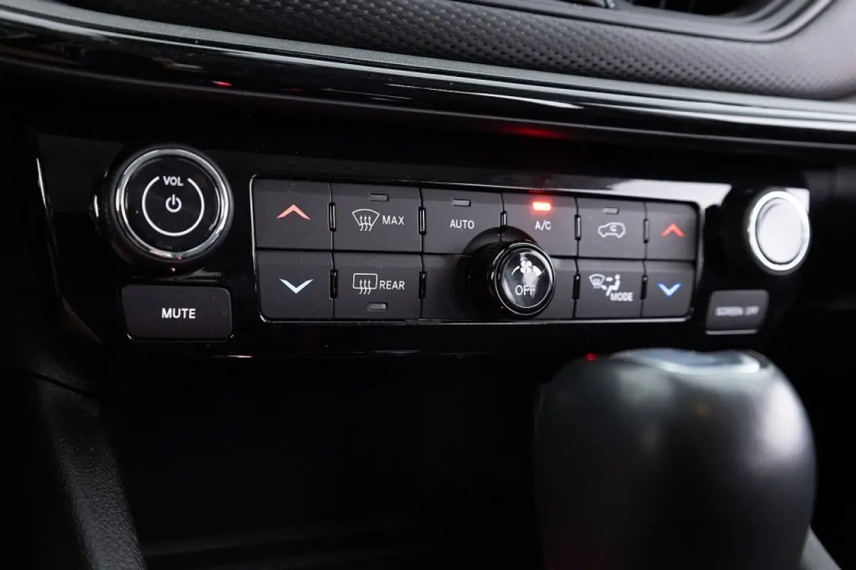 4xe 190 Plug-in Hybrid Night Eagle | CARPLAY | LED | VELGEN !