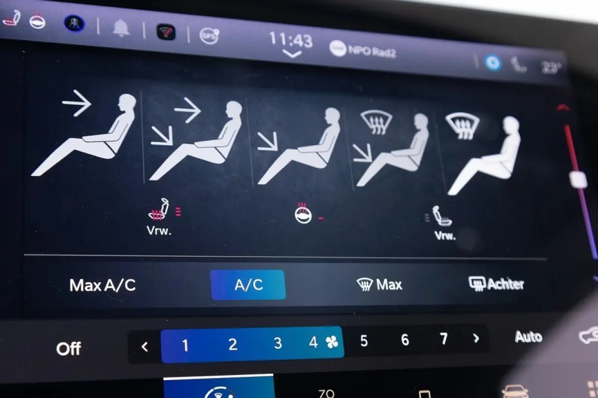 4xe 190 Plug-in Hybrid Night Eagle | CARPLAY | LED | VELGEN !