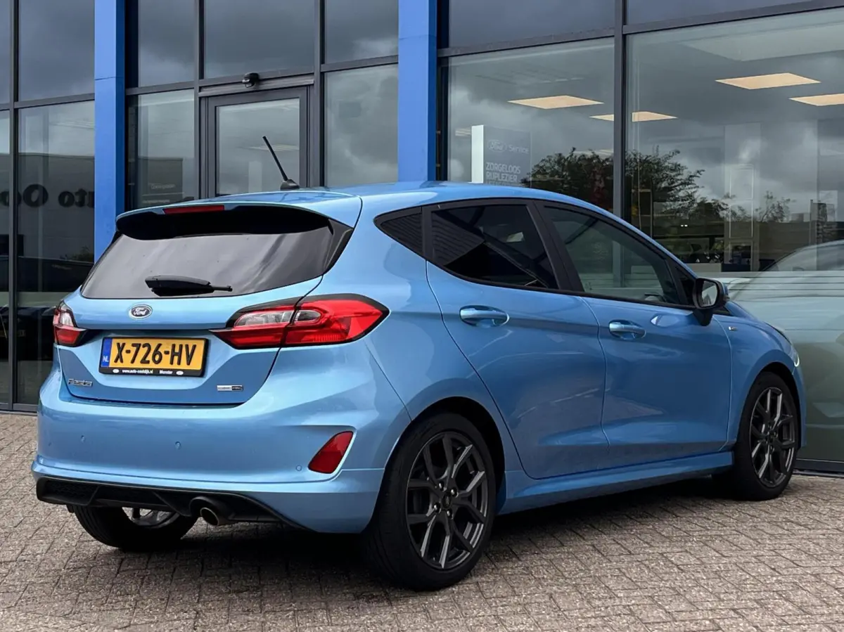 1.0 EcoBoost Hybrid ST-Line 125PK Cruise Carplay-Navi Climate Parkeersensoren Achter 17'' Velgen Privacy Glass *Sportief*