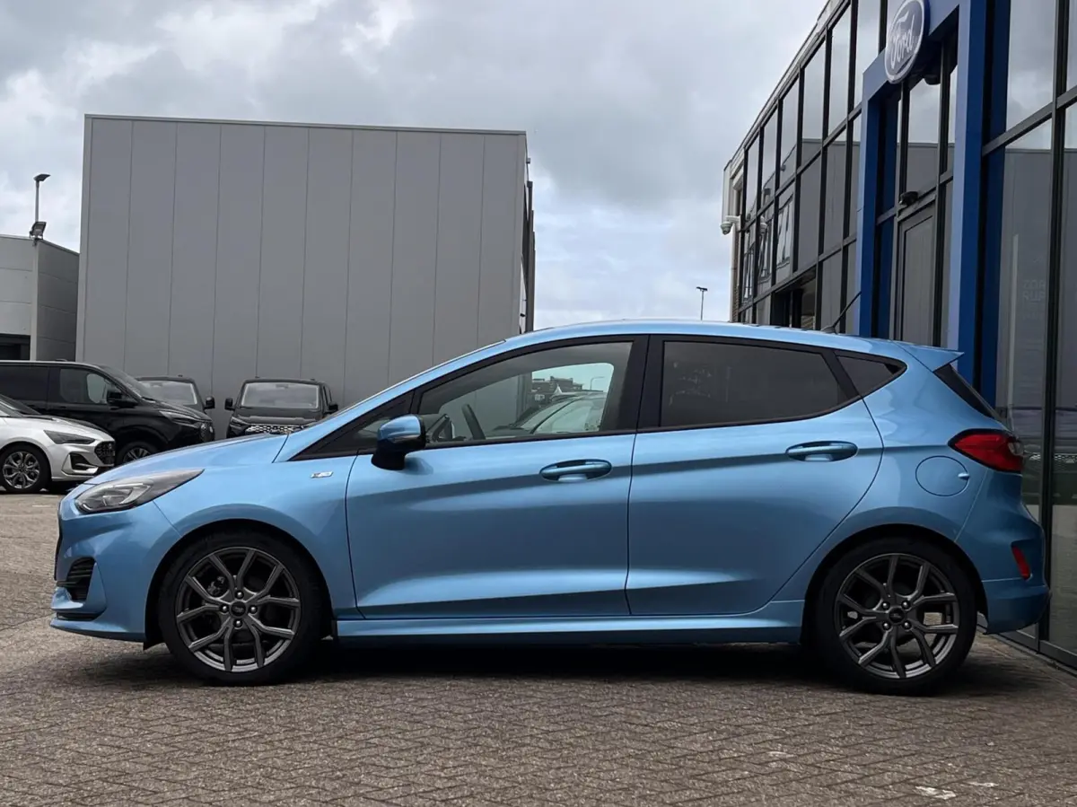 1.0 EcoBoost Hybrid ST-Line 125PK Cruise Carplay-Navi Climate Parkeersensoren Achter 17'' Velgen Privacy Glass *Sportief*