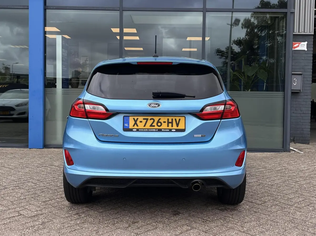1.0 EcoBoost Hybrid ST-Line 125PK Cruise Carplay-Navi Climate Parkeersensoren Achter 17'' Velgen Privacy Glass *Sportief*