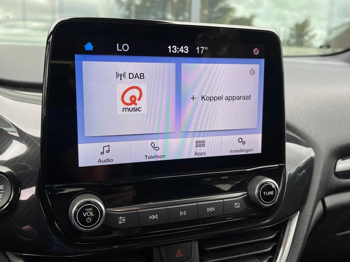 1.0 EcoBoost Hybrid ST-Line 125PK Cruise Carplay-Navi Climate Parkeersensoren Achter 17'' Velgen Privacy Glass *Sportief*