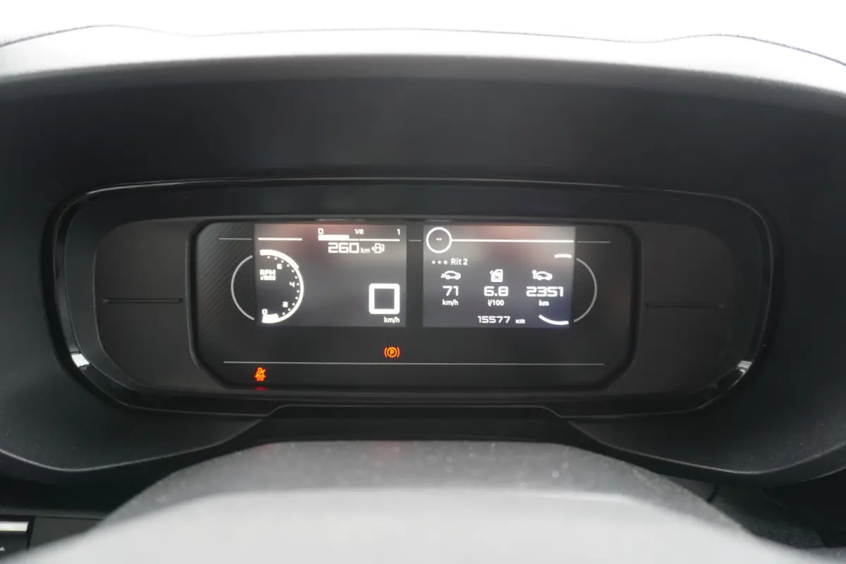 BlueHDi 130PK S&S L2 1000kg 3 zits nr.V082 | Airco | Cruise | Camera | Apple CP+Android auto