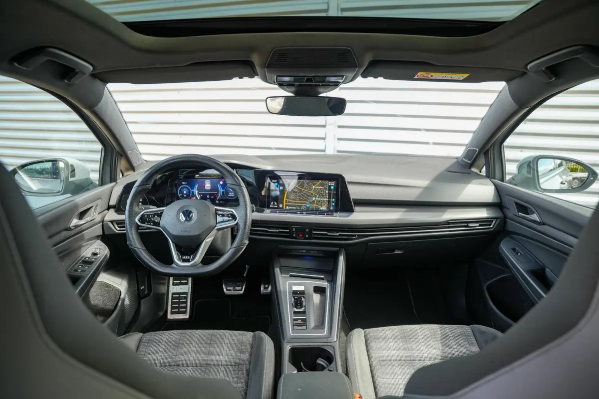 2.0 TDI GTD Panoramadak IQ Light Harman/Kardon Keyless 19''LM Nardo Grey