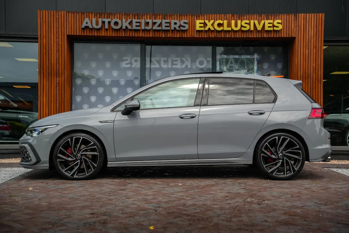 2.0 TDI GTD Panoramadak IQ Light Harman/Kardon Keyless 19''LM Nardo Grey