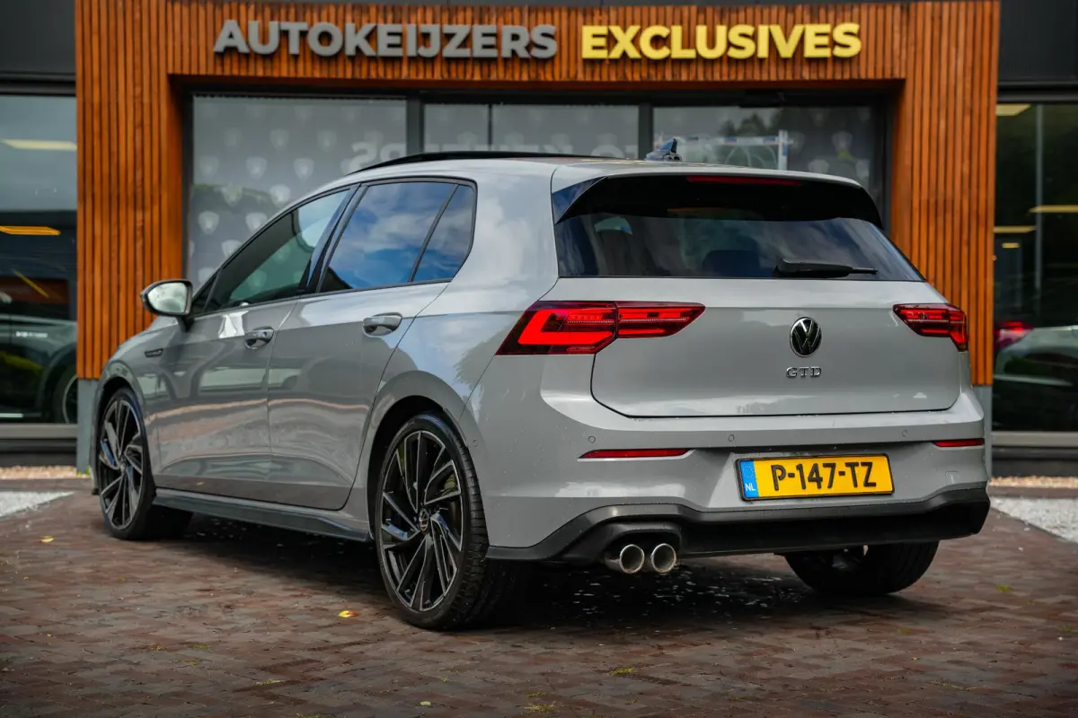 2.0 TDI GTD Panoramadak IQ Light Harman/Kardon Keyless 19''LM Nardo Grey